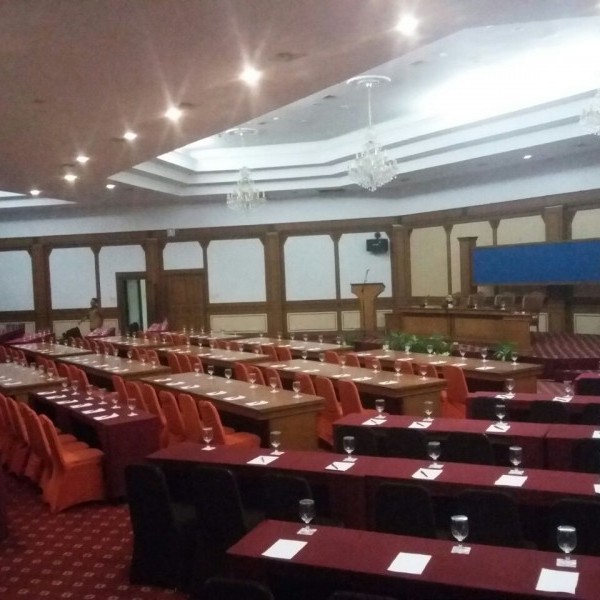 Fullboard Meeting Package